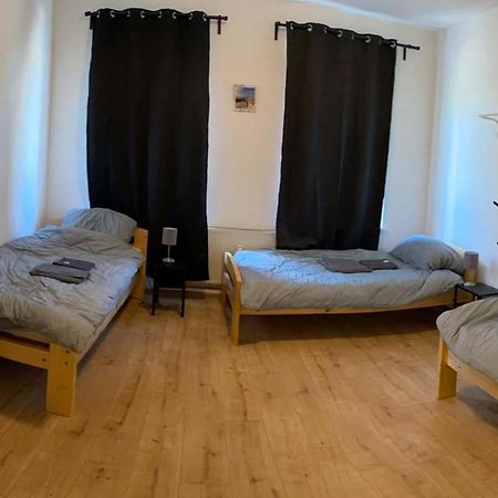 Worker Apartments Bernsdorf-Wiednitz Eksteriør billede